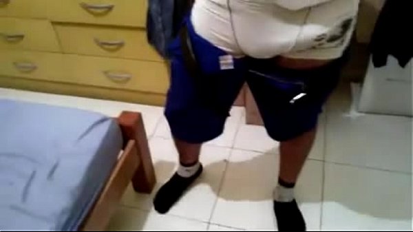 ESPOSA TARADA CHUPANDO MEU AMIGO E EU
