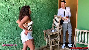 Corno manso dorme enquanto a mulher fode com tecnico videos porno