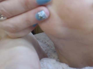 SEXY BRAZILIAN GIRL FAKE cum on Feet PODOLATRIA